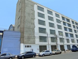 Foto 13 de Edificio comercial e industrial en Ate