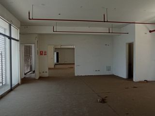 Foto 9 de Edificio comercial e industrial en Ate