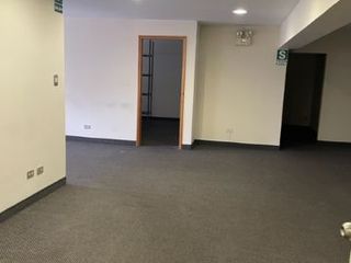 Foto 1 de VENDO OFICINA EN EL CORAZON DEL CENTRO FINANCIERO DE SAN ISIDRO