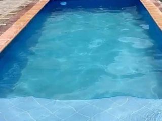 Te vendo es hermosa casa finca con piscina familiar, en Porce, muy cerca de Barbosa y bien barata.