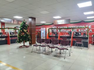Foto 7 de Edificio comercial en plena centro Avenida Pardo de Chimbote