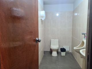 Foto 12 de Edificio comercial en plena centro Avenida Pardo de Chimbote