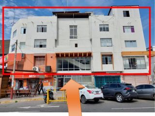 Foto 1 de Edificio comercial en plena centro Avenida Pardo de Chimbote
