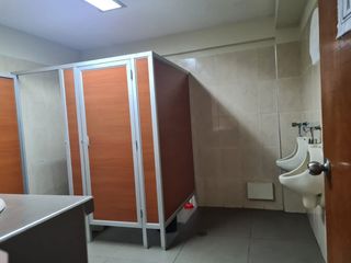 Foto 11 de Edificio comercial en plena centro Avenida Pardo de Chimbote