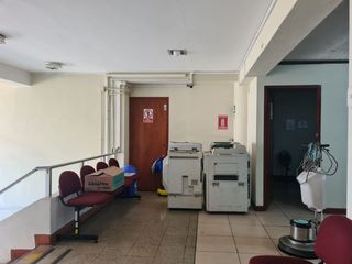 Foto 10 de Edificio comercial en plena centro Avenida Pardo de Chimbote