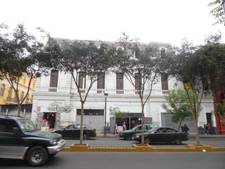 Foto 5 de CASA EN EXCELENTE ZONA COMERCIAL – CERCADO DE LIMA