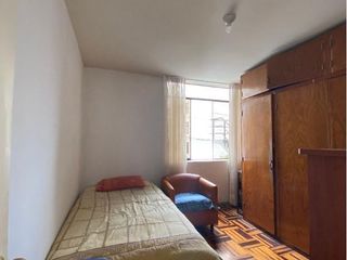VENDO DEPARTAMENTO EN CERCADO DE LIMA, 4DORM. 2BAÑOS CERCA AV.BERTELLO