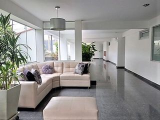 Departamento en Alquiler Sin Muebles en Miraflores en 1er. piso de 3 dormitorios 180 mt.