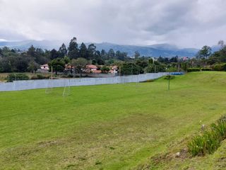 Foto 40 de Arriendo casa en Tumbaco, una sola planta, urbanización privada y segura.