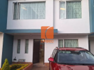 Foto 3 de Venta- Disfruta de una vida alegre en esta encantadora casa de venta, un hogar lleno de carácter/24urb33