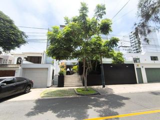 Foto 1 de OPORTUNIDAD LINDO DEPARTAMENTO PRIMER PISO - TIPO CASITA - TERRAZA - ASENSOR DIRECTO - 3 COCHERAS - EXCLUSIVA ZONA SAN ISIDRO