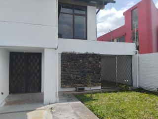 VENTA de casa de 350 m, norte de la ciudad, ciudadela Jipijapa, Quito