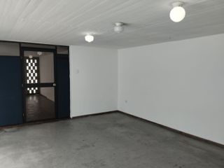 VENTA de casa de 350 m, norte de la ciudad, ciudadela Jipijapa, Quito