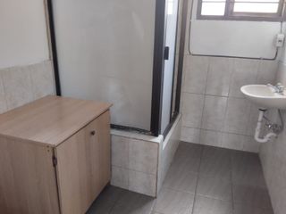 VENTA de casa de 350 m, norte de la ciudad, ciudadela Jipijapa, Quito