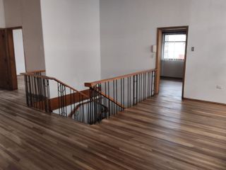 VENTA de casa de 350 m, norte de la ciudad, ciudadela Jipijapa, Quito