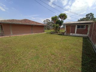 Foto 45 de Vendo un Terreno con Casa en Pifo