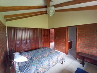 Foto 4 de Vendo un Terreno con Casa en Pifo
