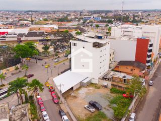 Foto 3 de Local Comercial en Alquiler a 20 Metros de la Avenida Circunvalación Norte en Machala