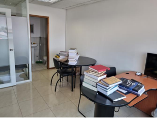 Foto 4 de Norte de Guayaquil, Venta de Excelente Oficina Comercial 58 m²