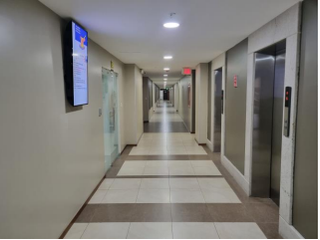 Foto 2 de Norte de Guayaquil, Venta de Excelente Oficina Comercial 58 m²