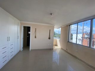 Foto 14 de Departamento de 3 dormitorios de venta en calderon