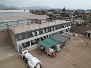 Venta de Local Industrial de 4,250 en Huachipa