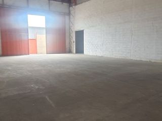 Foto 9 de En alquiler estratégica bodega en complejo km 7.5 vía Daule