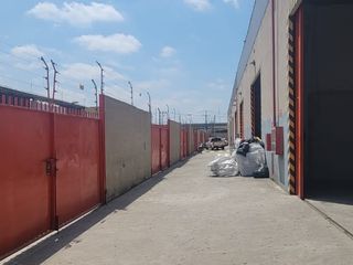 Foto 5 de En alquiler estratégica bodega en complejo km 7.5 vía Daule