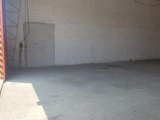 Foto 14 de En alquiler estratégica bodega en complejo km 7.5 vía Daule