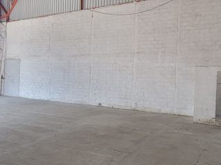 Foto 21 de En alquiler estratégica bodega en complejo km 7.5 vía Daule