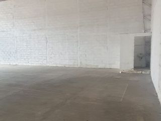 Foto 8 de En alquiler estratégica bodega en complejo km 7.5 vía Daule