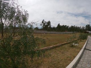 Terreno en Venta en Llano Chico (Muy Cerca de la Simón Bolívar)