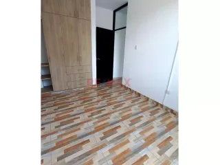 Venta De Departamento En Urb Los Geranios Piura