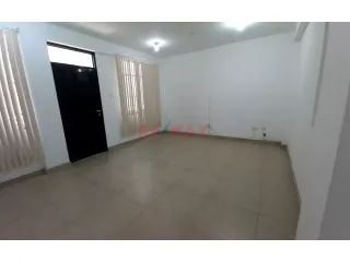 Venta De Departamento En Urb Los Geranios Piura