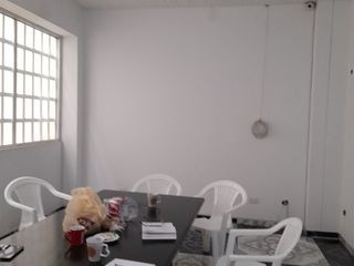 Foto 9 de VENDO HERMOSO EDIFICIO COMERCIAL