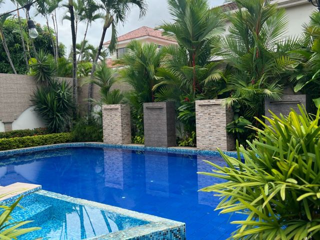 Casa en Venta – Urbanización Río Grande – Vía a Samborondón