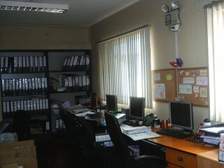 Foto 3 de ALQUILO LOCAL COMERCIAL EN AV ARAMBURÚ SAN ISIDRO