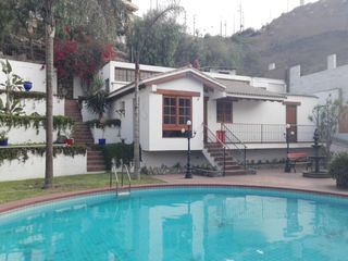 Foto 3 de VENDO CASA CON PISCINA CERCA A MOLINA PLAZA – LA MOLINA