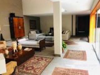Foto 4 de Vendo Hermosa Casa Amplia en Miraflores