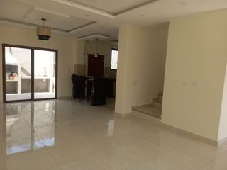 Foto 5 de casa de venta en manta zona norte san agustin