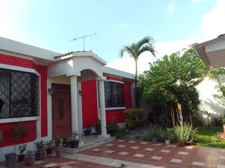 Foto 13 de VENDO CASA AMPLIA EN BRISAS DE SANTAY, DURÁN