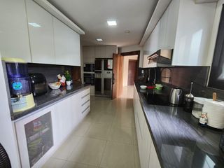Foto 7 de Ciudad Colon, Venta de Moderno departamento 4 dormitorios amoblado