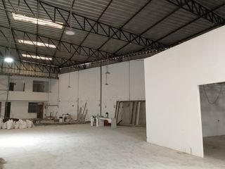 Foto 4 de Alquiler de local techado 550m2 - Callao - Av 200 Millas