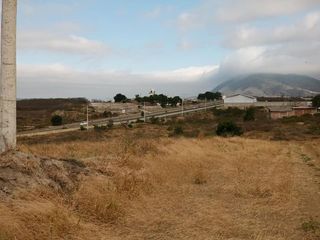 Foto 5 de terreno de venta en montecristi zona norte