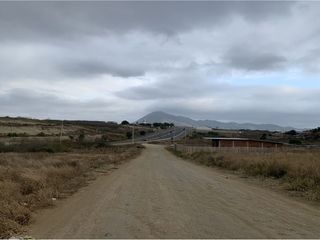 Foto 3 de terreno de venta en montecristi zona norte