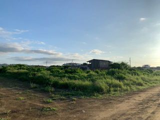 Foto 9 de terreno de venta en montecristi zona norte