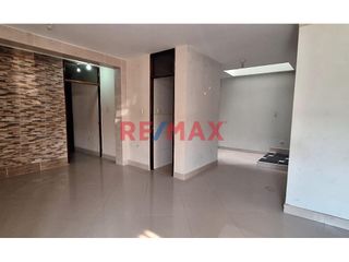 Foto 2 de Casa En Esquina Av. Tupac Amaru 310 M2 Cp El Milagro ID 1091920