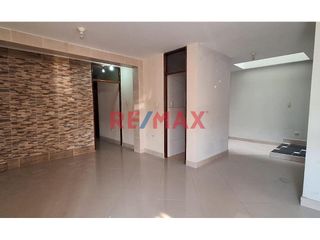 Foto 14 de Casa En Esquina Av. Tupac Amaru 310 M2 Cp El Milagro ID 1091920