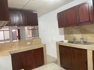 Venta de Casa Rentera, Samanes 2, Guayaquil-Ecuador