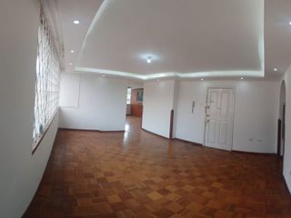 Oportunidad, Amplio Departamento de 180 m2, Local Incluido, Av. Amazonas